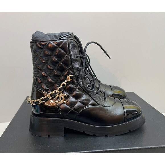 CHANEL Lace Up Combat Boots CHAIN CC Logo Cap Toe Size 37 Y2K Grunge - Picture 2 of 7